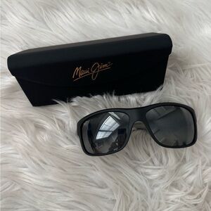 Maui Jim Southern Cross Sunglasses RX-ABLE
815-53B Black/Blue/Gray